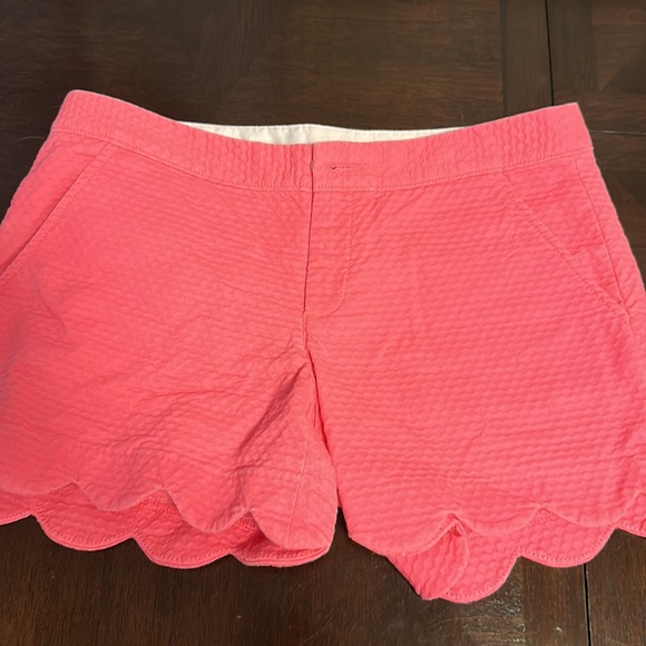 Lilly Pulitzer- The buttercup short (set of 2) - Picture 2 of 6